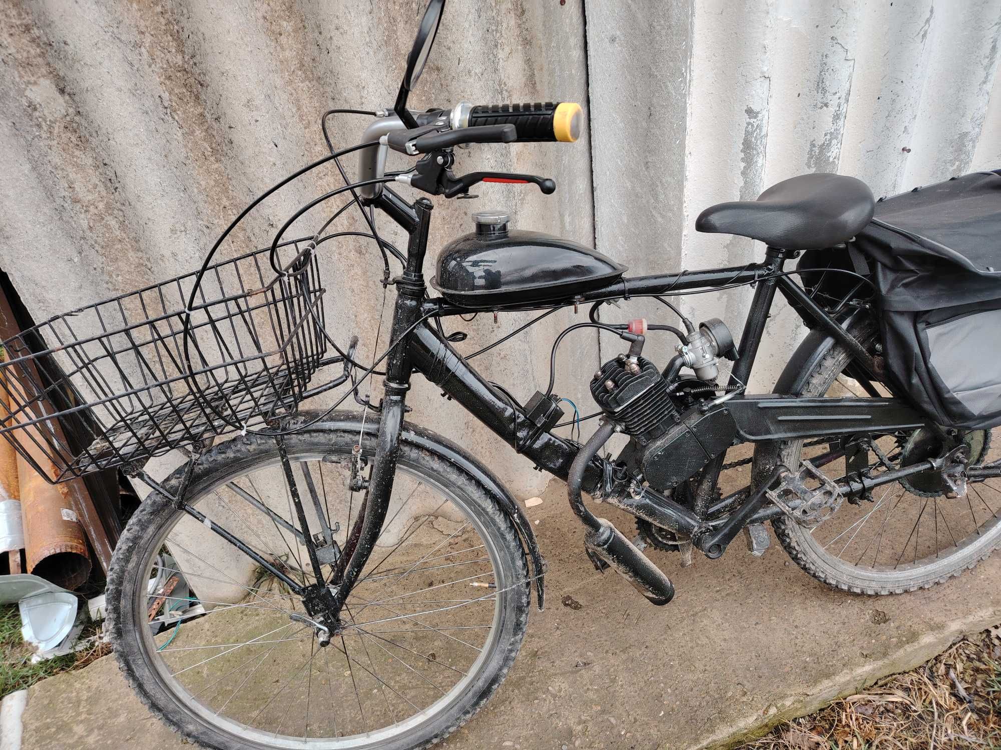 Vând bicicleta cu motor de 80