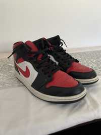 Jordan 1 mid fire red