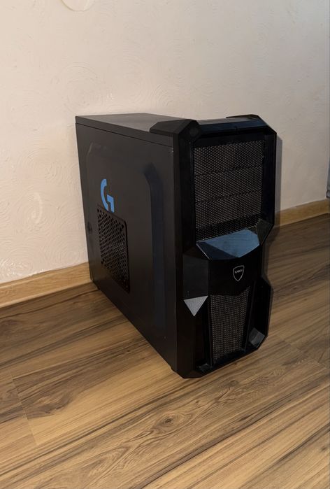 Геймърски компютър - i5 8500, RX 5700 8GB, 16GB DDR4