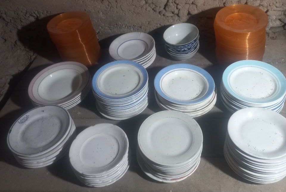 Тарелка ва косалар