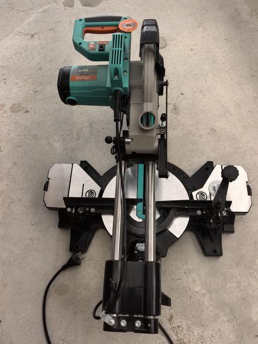 Торцовочная пила Sturm MS5525WM
