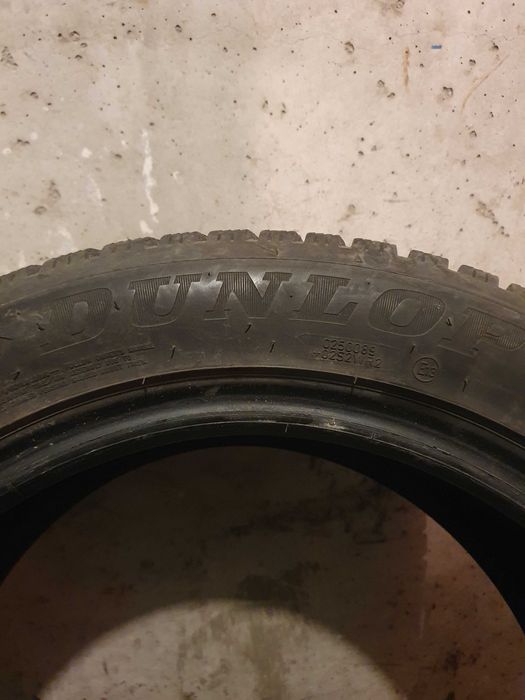 2 бр. 225/50/17 Dunlop Winter Spot 5, зимни гуми