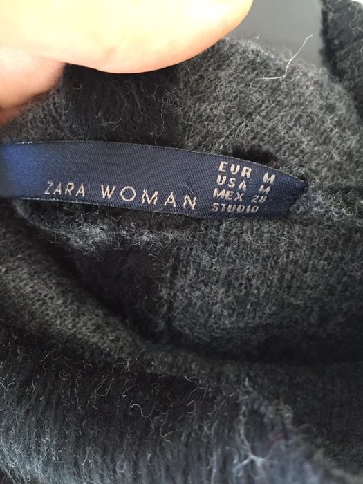 Pulover pufos negru Zara
