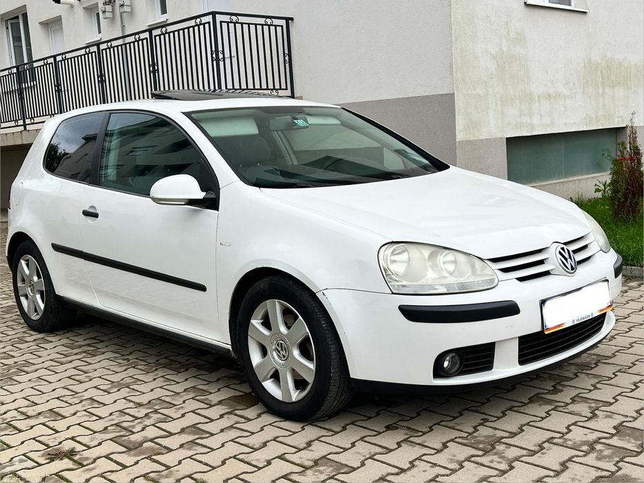 Volkswagen  Golf.