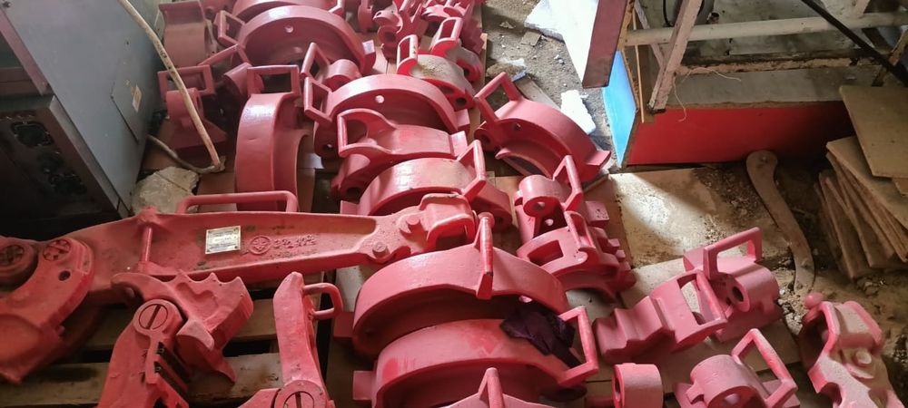 УМК буровые ключи,Штангоотворот 10 комплект есть