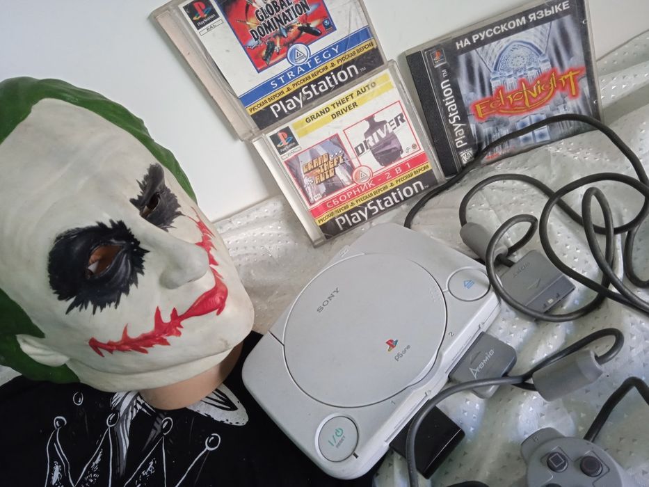 Playstation 2 SONY Оригинал scph-77004 и SONY и Клавиатура для Геймеро