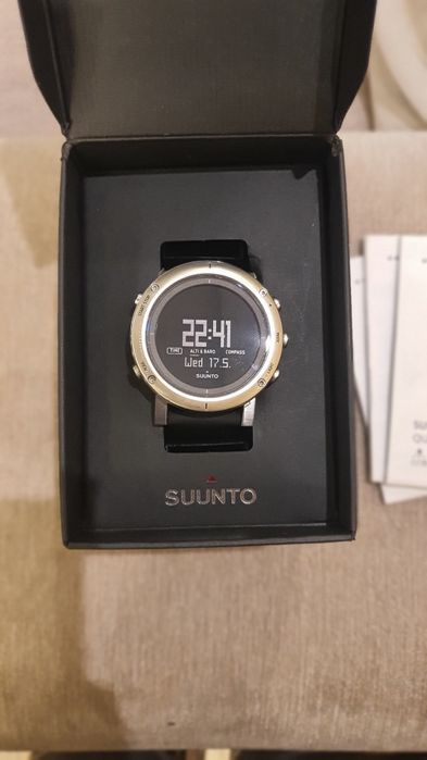 Продам часы SUUNTO