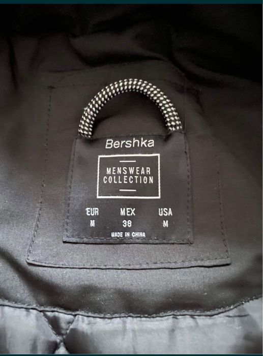 Geaca Bershka cu gluga