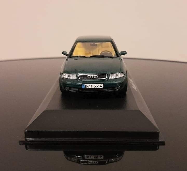 Audi A4 B5 1:43 Minichamps