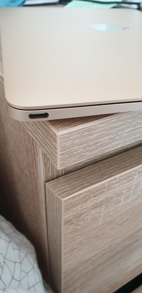 Laptop Apple MacBook retină A 1534 auriu ultra slim