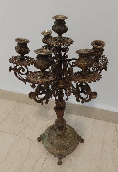 Impozant sfeșnic din bronz masiv