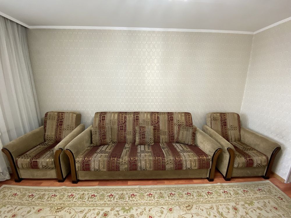 Продам диван с 2 кресло