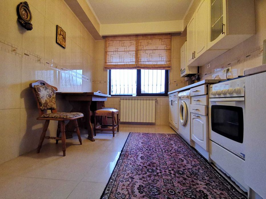 Vând mobilier în stare buna