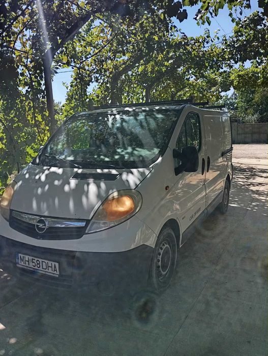 Vand opel vivaro 2.0  cdti tel