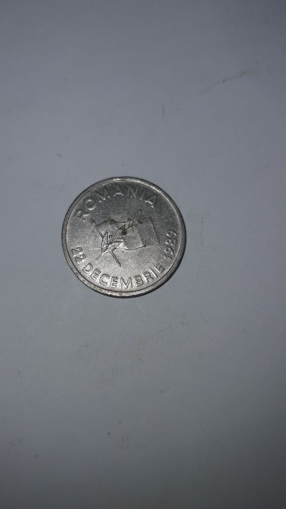 Vand moneda 10 lei, din 1990, cu 22 decembrie 1989