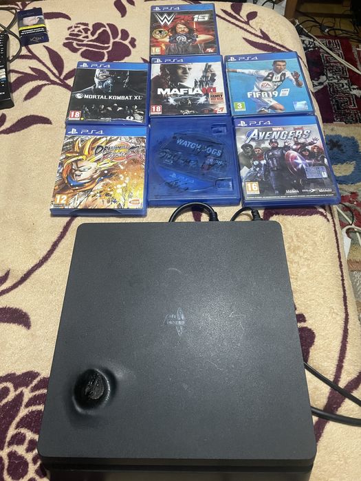 Ps4 slim cu 1 maneta 6 jocuri