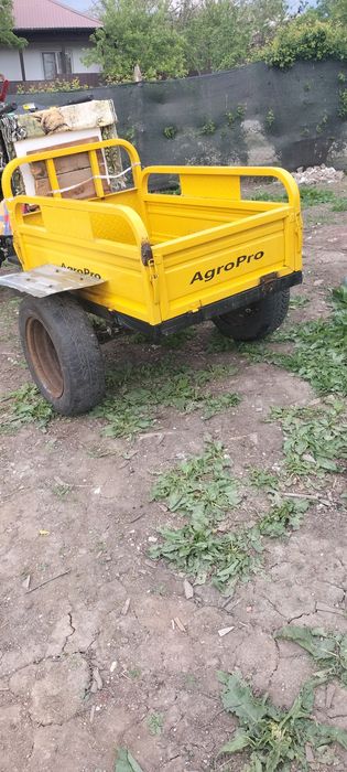 Vând/Schimb Motocultor 16 cp cu remorca și accesorii nu trimit in tara