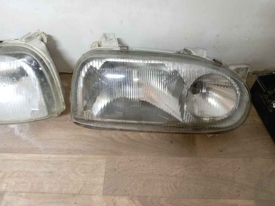 Первый. Левый фара на фольксваген Венто и гольф 3