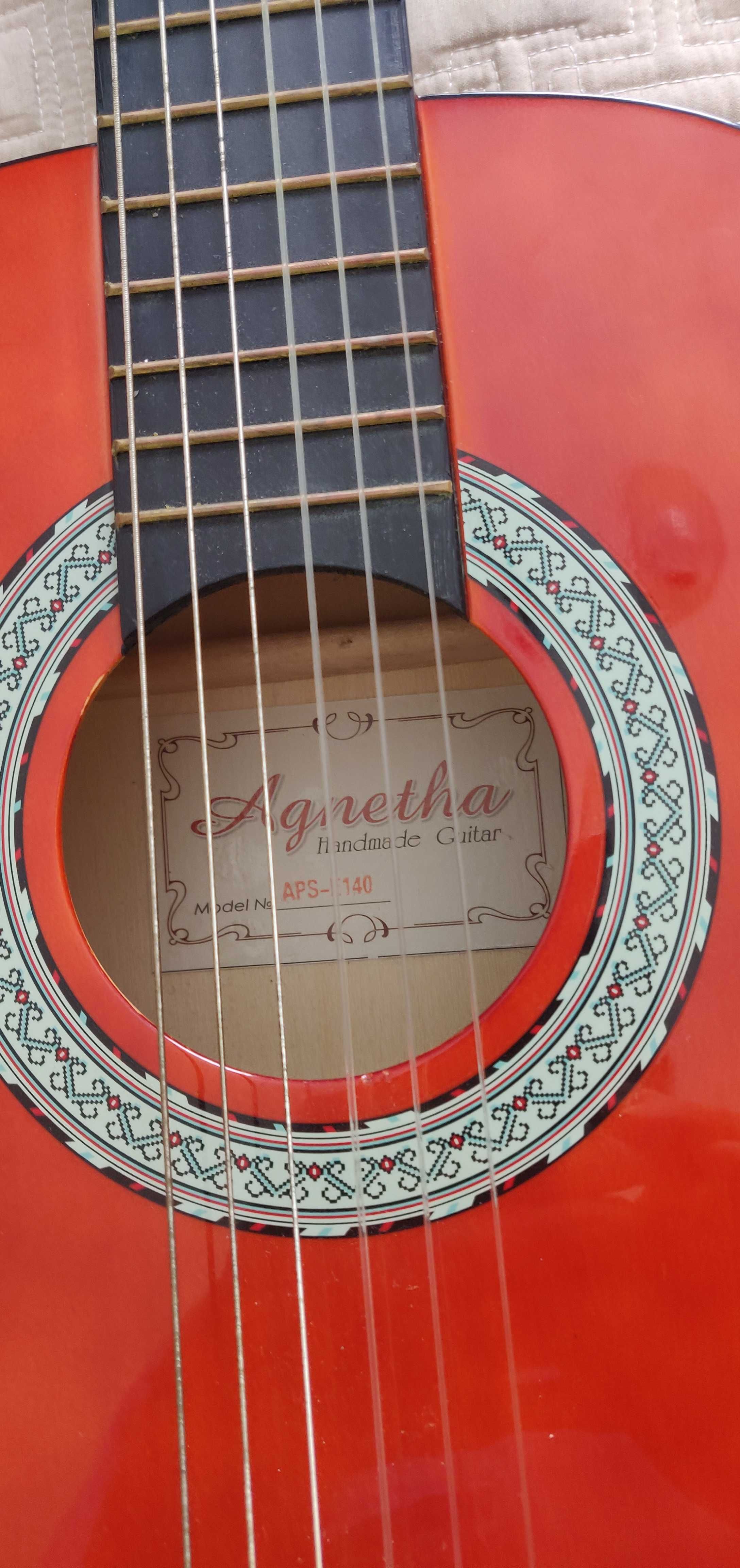 Гитара Agnetha APS-E140 для ребёнка.  + чехол + подставка