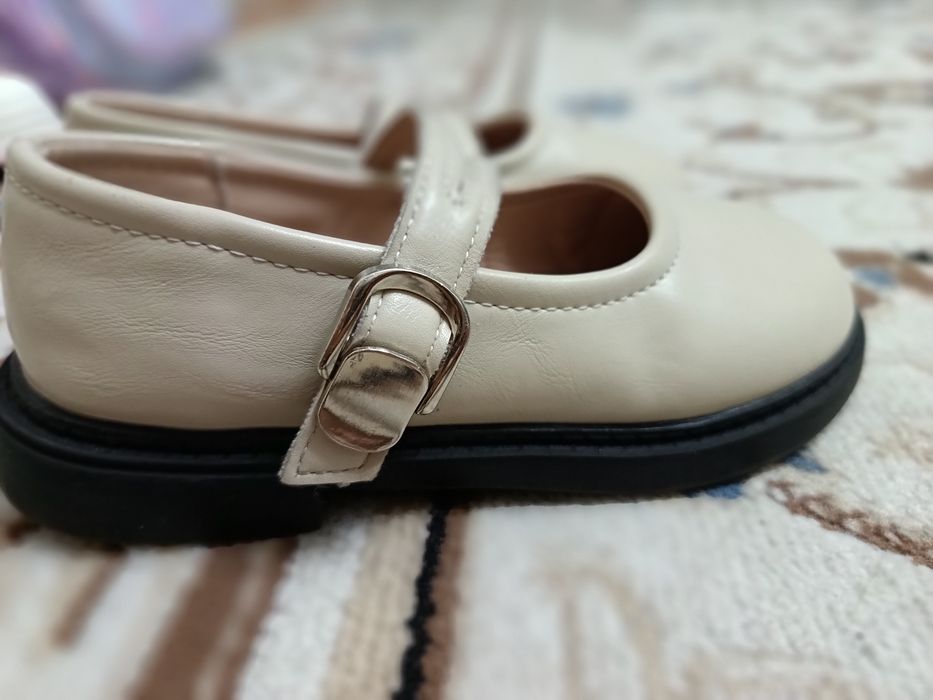 Детские туфли  2000 т