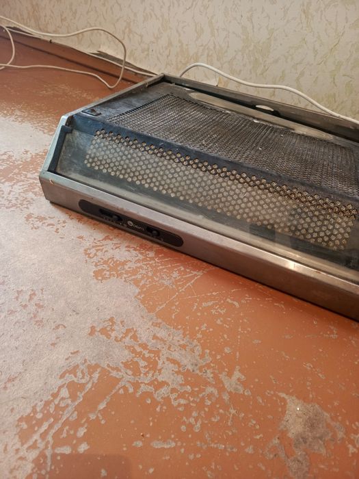 Продам,кухонную вытяжку