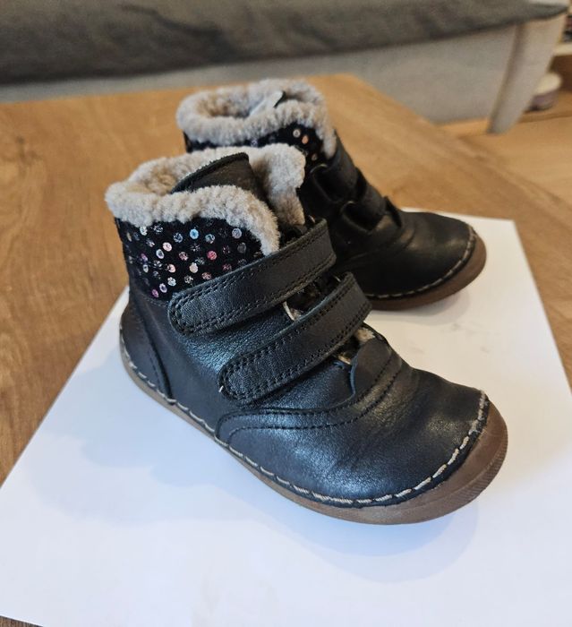 Ghete imblanite froddo marimea 23
Purtate putin, stare foarte buna - 1