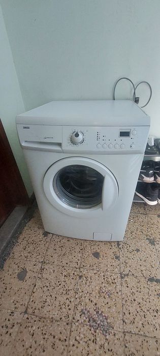 Пералня Zanussi работеща.