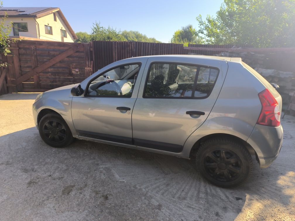 Vand Dacia Sandero gpl  2009 40000 km