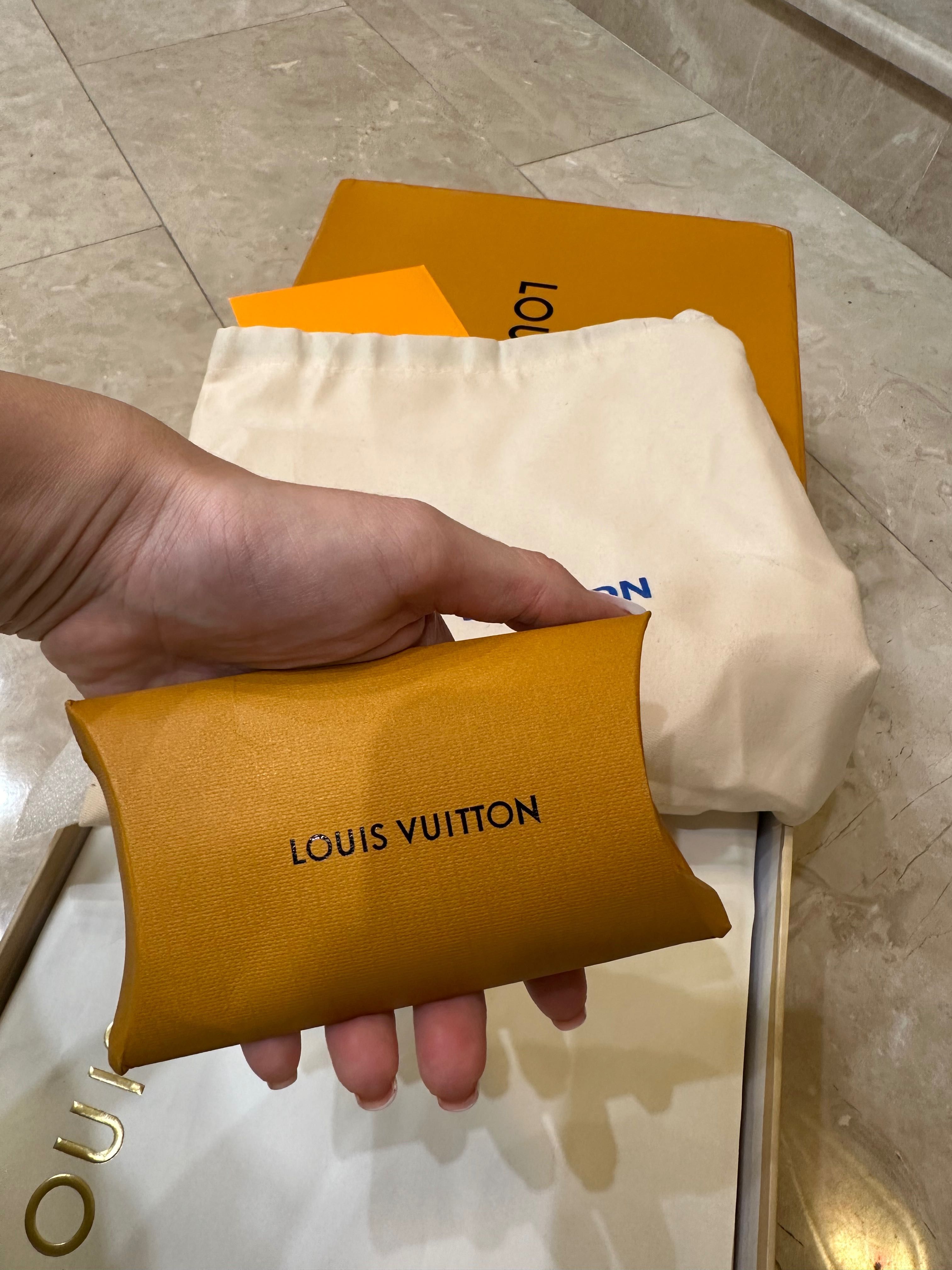 Louis Vuitton обувки