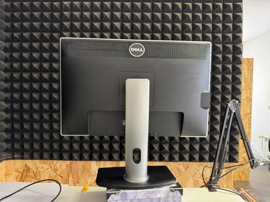 Dell U2412M – 24” IPS монитор (1920×1200)