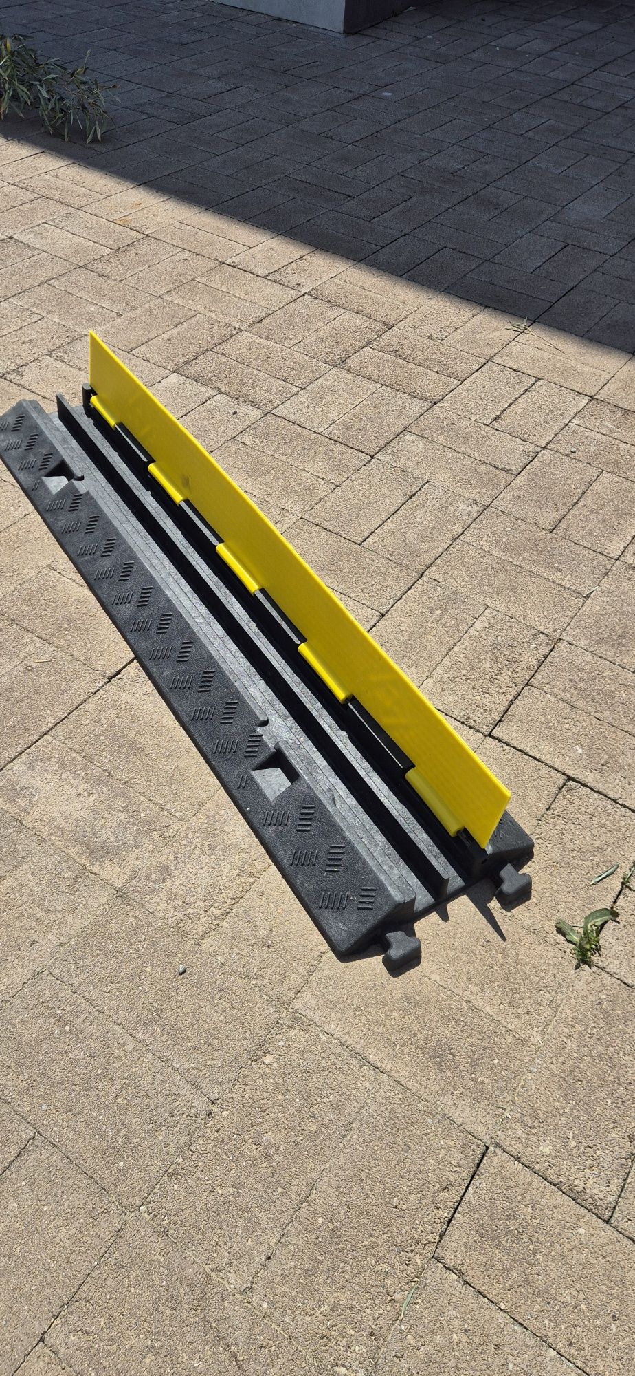 Traversa Protectie Cablu Trecere
