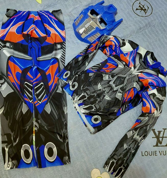 Продаётся новогодний костюм