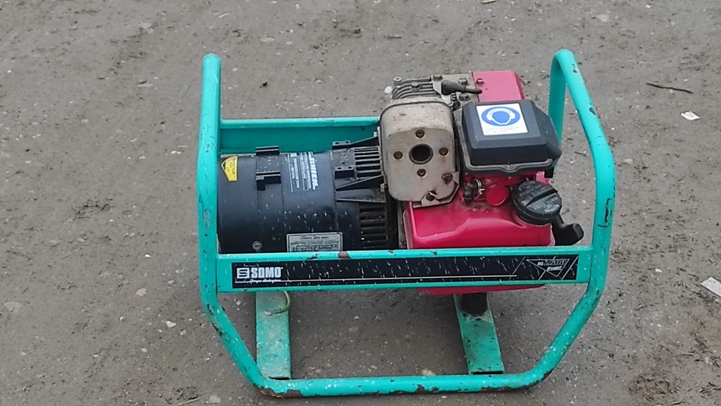 Generator electric marca SDMO RG 2500 cu motor Brige Strato