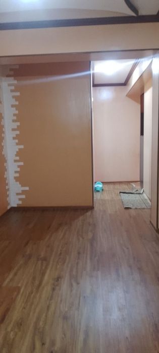 Элитний домда жойлашган 3 хонали квартира ижарага берилади