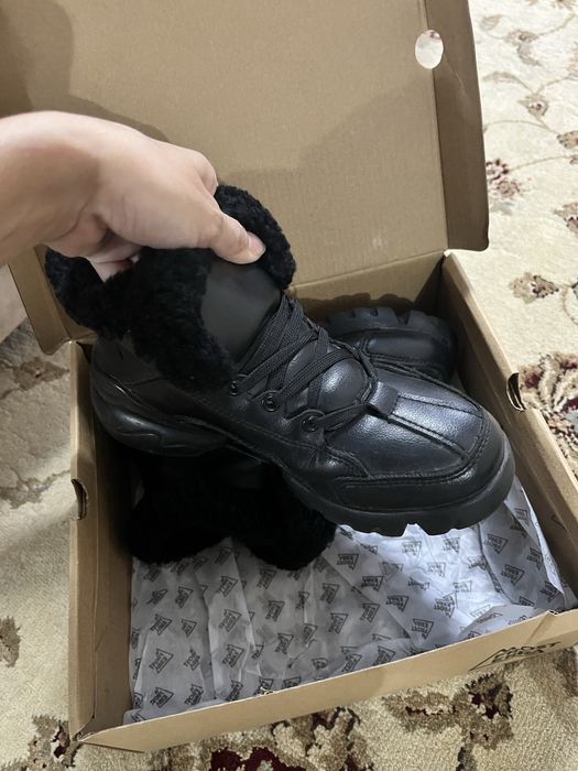 Зимние кросовки и веченние сапожки