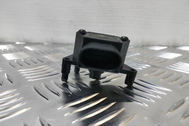 Senzor unghi de balansare a portbagajului hidraulic 3D0941038 Volkswa