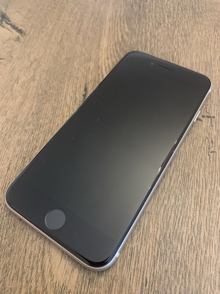 iPhone SE 2022 Starlight (астро бяло) 64 GB