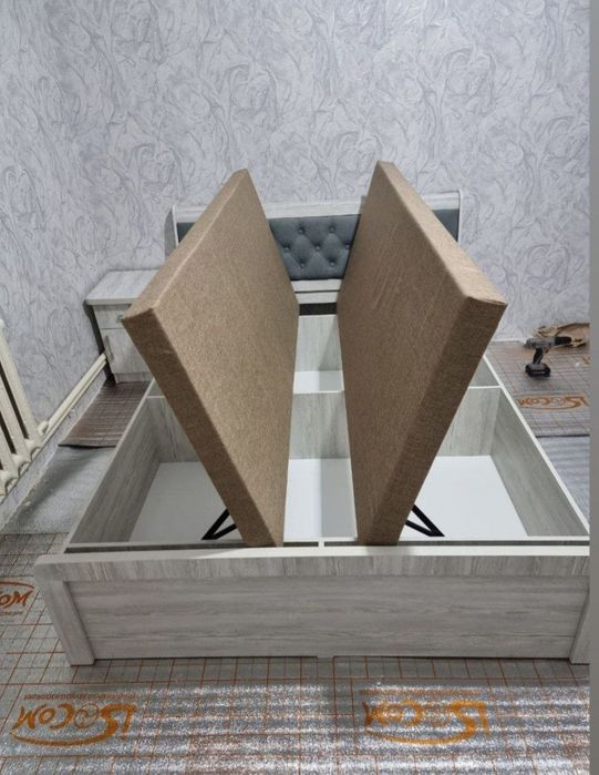 Кровать Новый двуспальная Krovatla