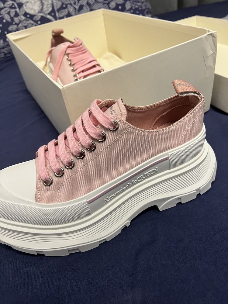 Alexander McQUEEN Tread Slick