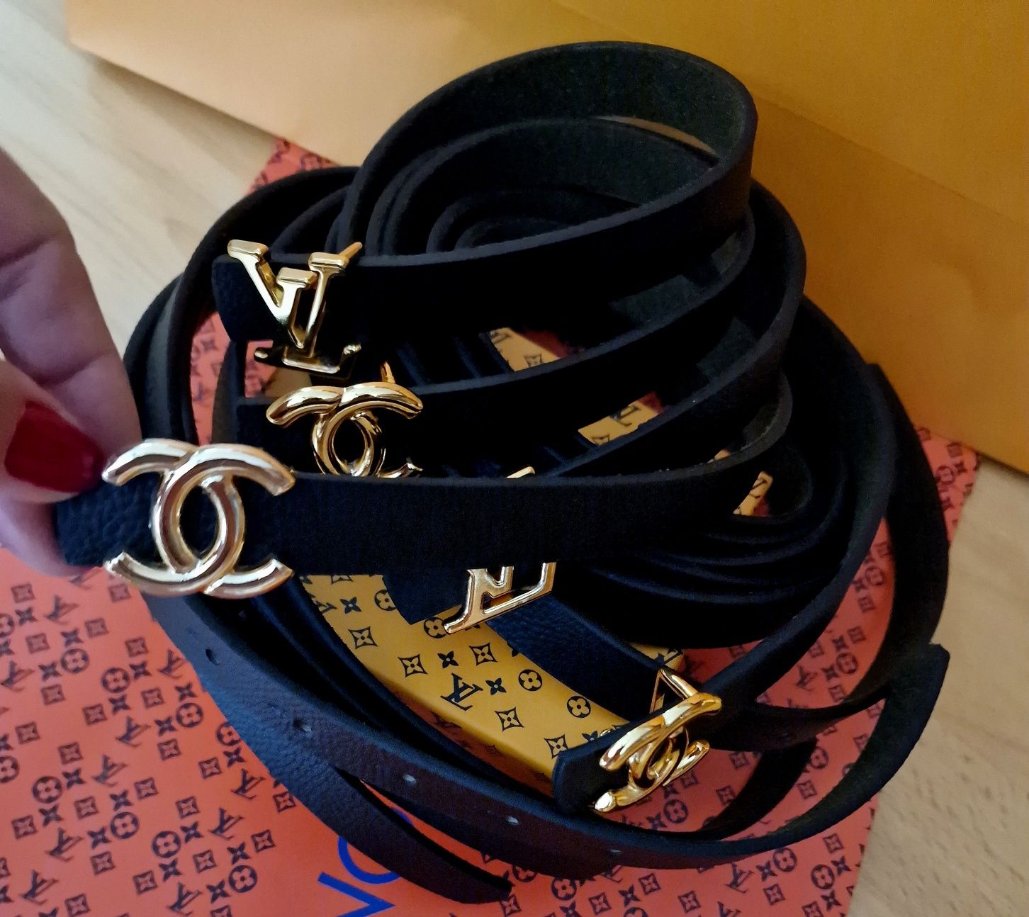 Curele inguste LV,Chanel,logo metalic auriu/Italia