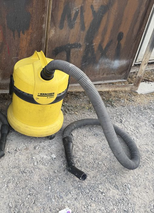 * Karcher A2004 отличный пылесос для уборки строительного мусора