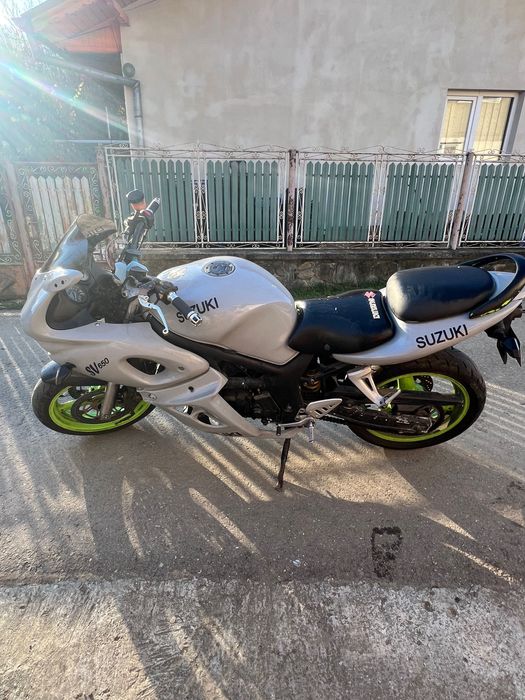 Suzuki sv650s motocicleta