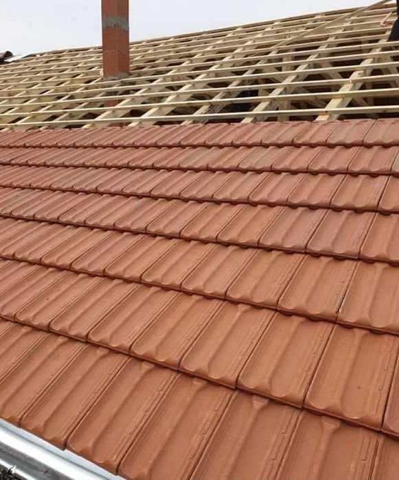 Извършва строителни деиности на територията на цялата страна