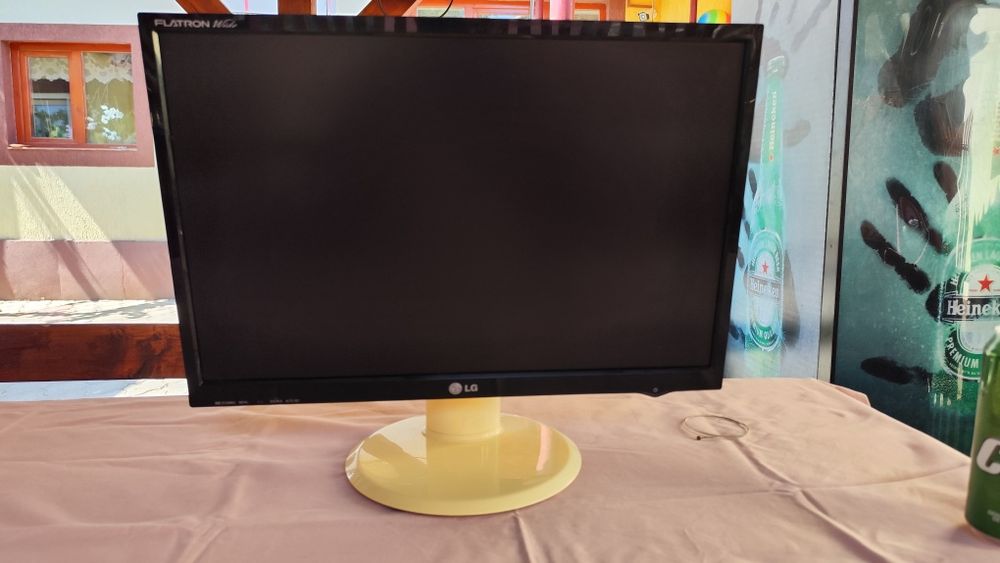Monitor LG flatron 22 inch