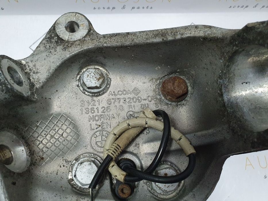 Fuzeta  stanga fata BMW 3 V E90 2004 - 2012 2.0 316 d N47 D20 C  6773209-03