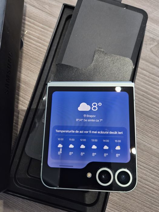 Samsung Z flip 6 512 GB in Garanție
