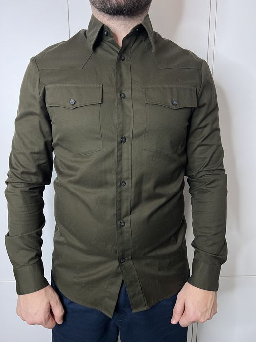 Риза на марката Calvin klein