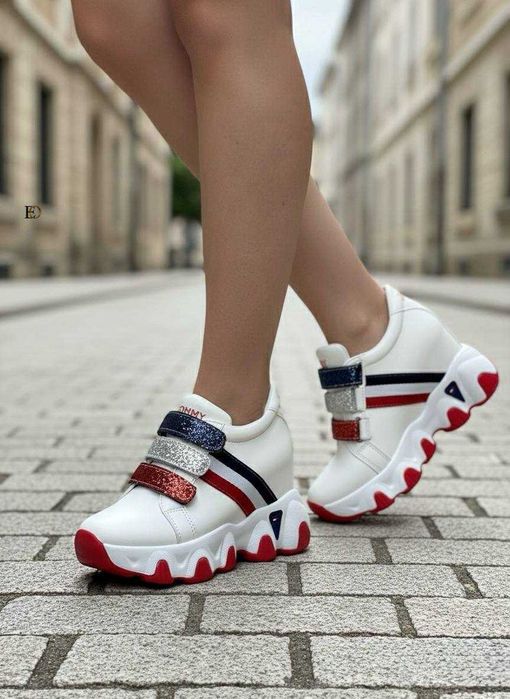 Adidași dama cu platforma