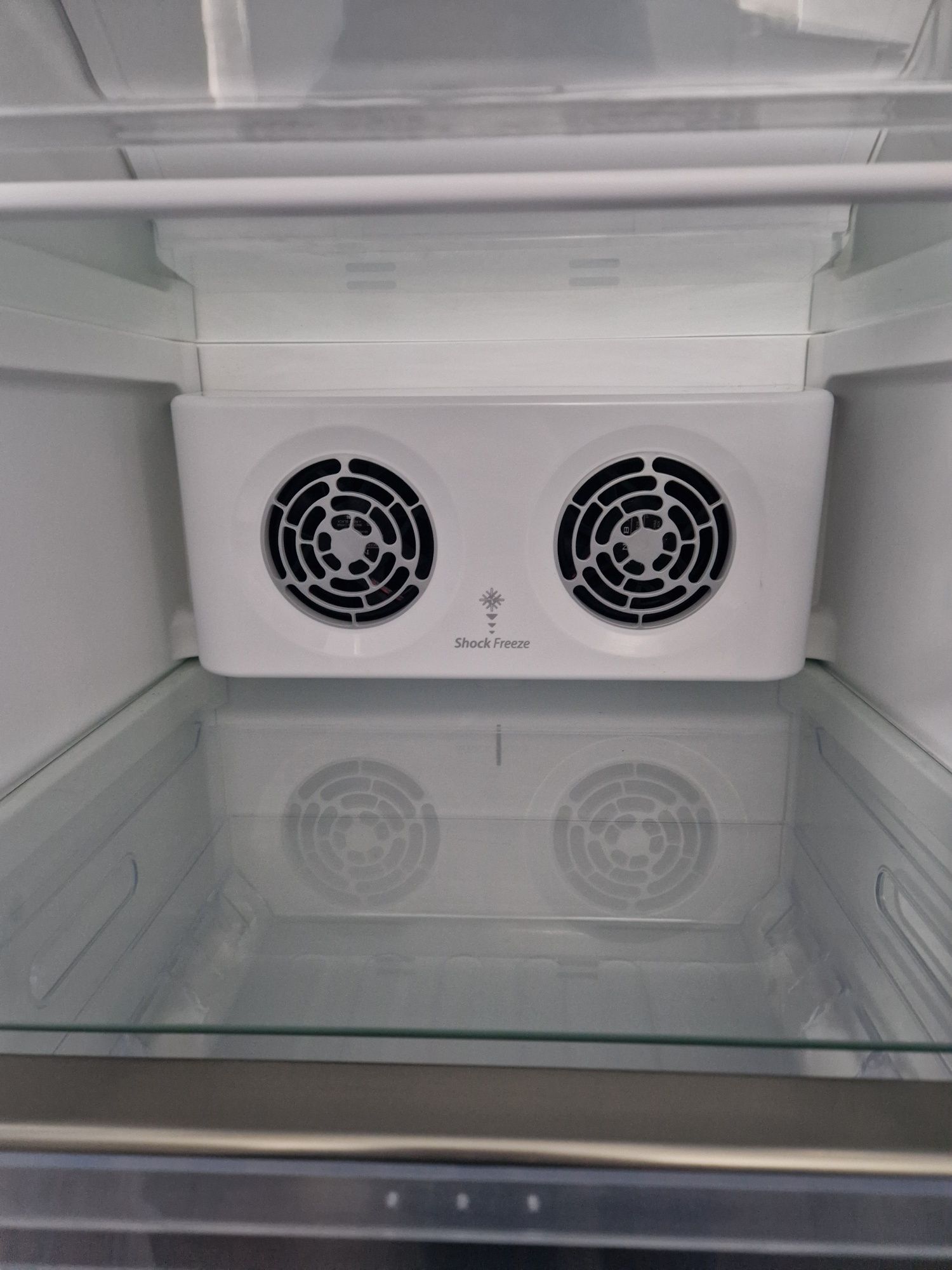 Фрезер Whirlpool A++ No frost