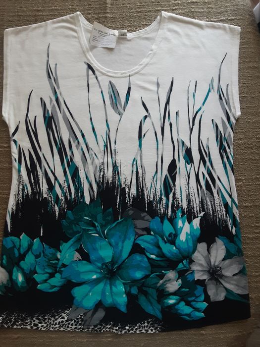 Bluză damă,nouă,potrivita pentru zilele călduroase